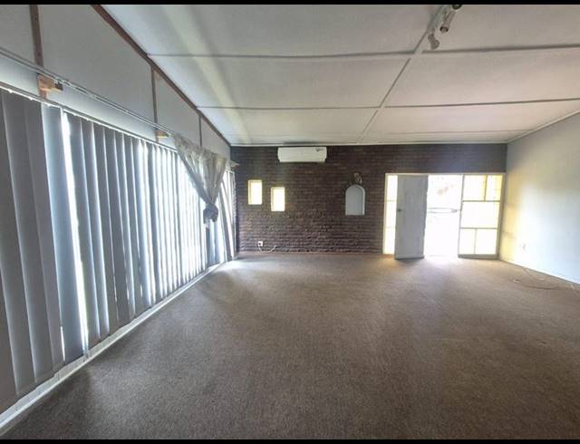 3 BEDROOM PROPERTY TO RENT IN BRENTHURST